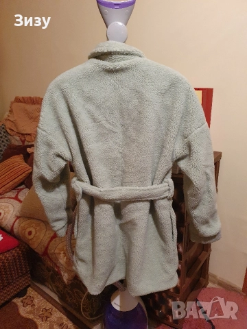 Резедаво палто тип риза М размер , снимка 2 - Палта, манта - 52899114