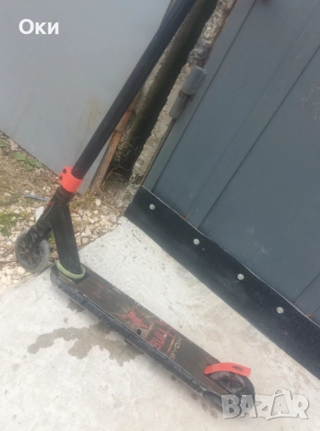 Тротинетка за трикове, снимка 3 - Скейтборд, ховърборд, уейвборд - 54209058