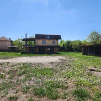 Продажба на 2 къщи в един двор село Карлуково, снимка 5 - Къщи - 45280949