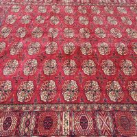 Ръчно тъкан огромен Туркменски килим модел Бухара килимът няма забележки просто трябва да се освежи, снимка 5 - Килими - 45452941