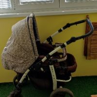 Бебешка количка с два коша, снимка 1 - Детски колички - 46084820