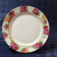 Порцеланова чиния, снимка 1 - Чинии - 45368905