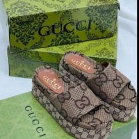 Дамски чехли Gucci Реплика ААА+, снимка 1 - Чехли - 46037802