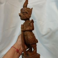 Дървена фигура ретро, тайландски храмов пазач, резбована фигура от тиково дърво , снимка 1 - Антикварни и старинни предмети - 45159879