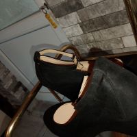 Черни Велурени обувки , снимка 10 - Дамски обувки на ток - 45825694