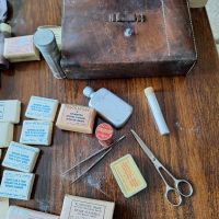 Военна аптечка , снимка 4 - Антикварни и старинни предмети - 45707926