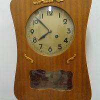 № 7470 стар стенен часовник   - механичен , навиване с ключ  - с гонгове на половин и кръгъл час  - , снимка 1 - Антикварни и старинни предмети - 45149086
