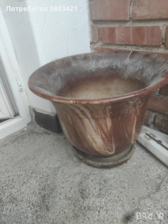 Продава се керамична саксия, снимка 1