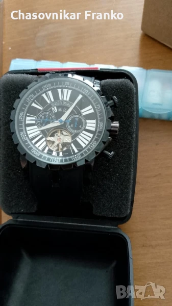 Roger Dubuis УНИКАЛЕН ДИЗАЙНЕРСКИ КАЧЕСТВЕН часовник , снимка 1
