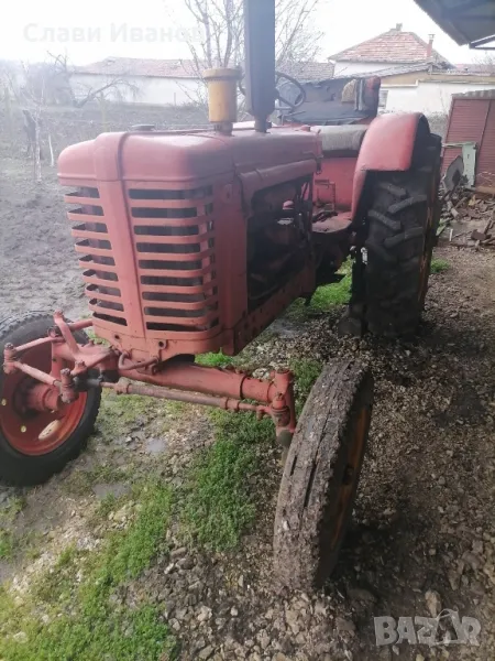 Трактор Беларус с плуг, снимка 1