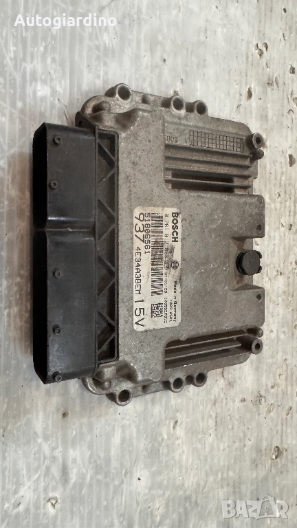 Компютър за двигател / ECU / Моторен компютър за Alfa Romeo 147 - 51806561 /  0281012883, снимка 1