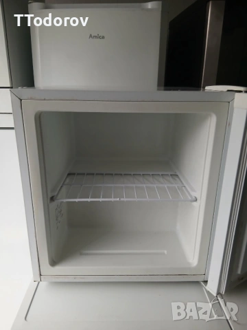 Мини фризер Amica FZ041 BUW , снимка 2 - Фризери - 53294854