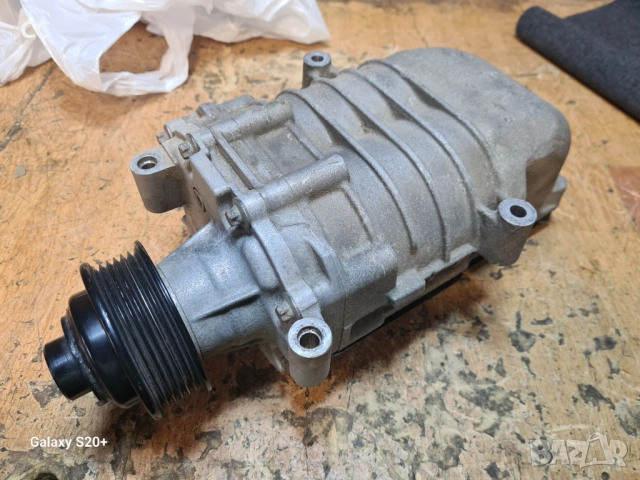Продавам компресор Eaton M45