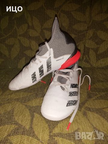 Обувки за футзал Adidas Predator 
, снимка 1 - Спортни обувки - 45880502