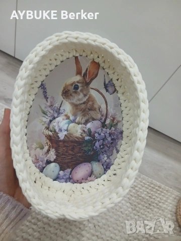 Ръчно изработени великденски кошнички.
