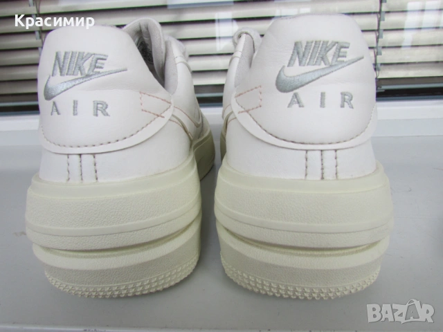 Дамски маратонки Nike Air Force 1 PLT.AF.ORM  , снимка 2 - Маратонки - 54020914