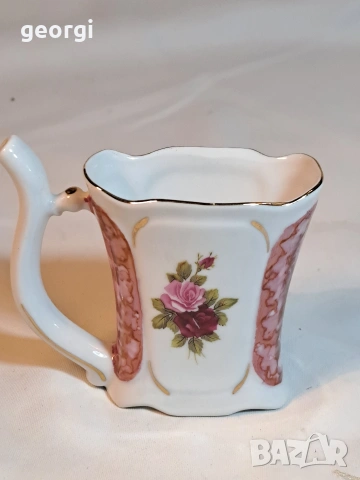 порцеланова каничка бърдуче с позлата Bohemia 34/1, снимка 2 - Колекции - 53568324