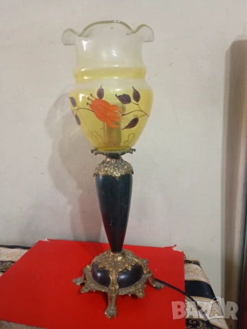Антична настолна лампа