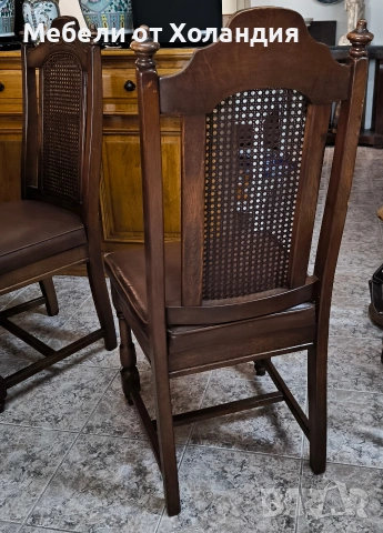 Кръгла дъбова маса + 4 стола, снимка 4 - Маси - 53722188