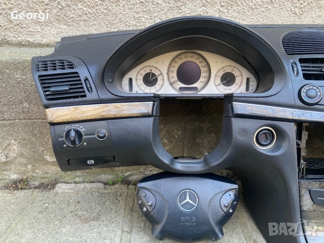 Арматурно Табло Конзола W211 Mercedes, снимка 2 - Части - 54009258