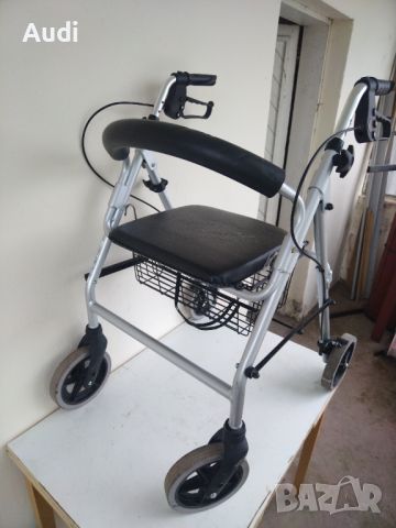 Сгъваема алуминиева проходилка ролатор за възрастни, оперирани, трудно подвижни хора. Алуминиева изк, снимка 1 - Инвалидни колички - 45593240