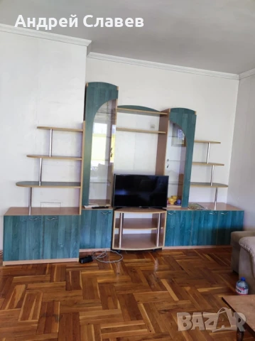 Продавам секция