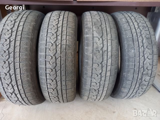 Гуми Kumho 215/65/16 комплект 4, снимка 1 - Гуми и джанти - 45169620