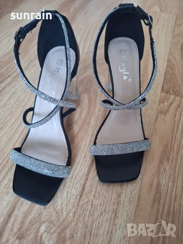 дамски обувки с блясък, камъчета