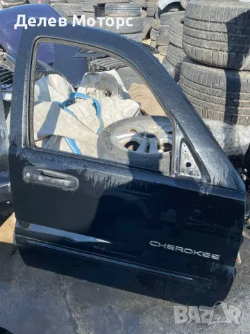 Предна дясна врата от Jeep Cherokee 2.8 CRDI, automatic, 150 ph., 2004, 100 000 km., Джип Чероки 2.8