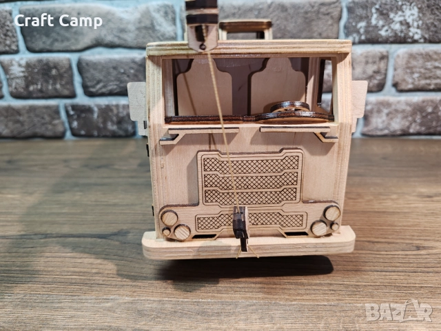 Дървен модел на камион – Кран / Автокран – Craft Camp, снимка 12 - Коли, камиони, мотори, писти - 52774893