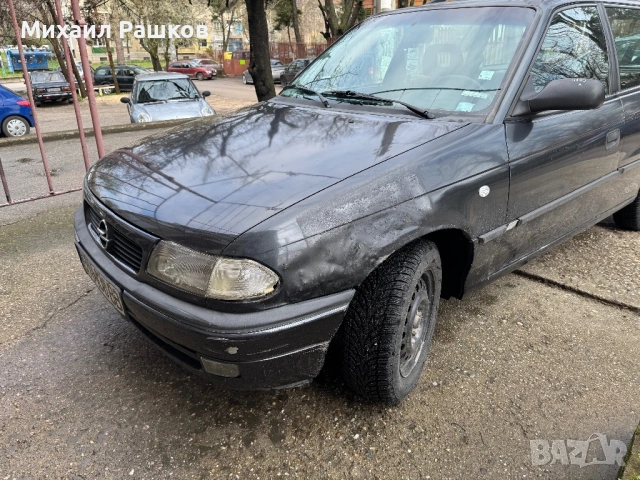 Опел Астра, снимка 5 - Автомобили и джипове - 54028673