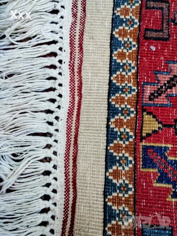 Ръчно тъкан вълнен килим.Произход Иран.Антика за ценители., снимка 9 - Килими - 50664154