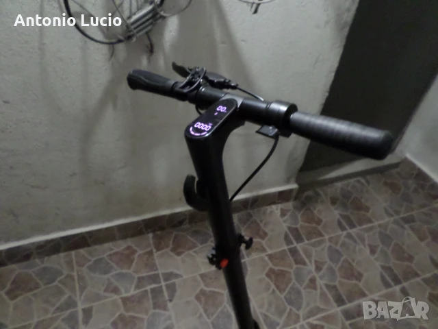 Електрическа тротинетка Oz_o, снимка 5 - Велосипеди - 51243872