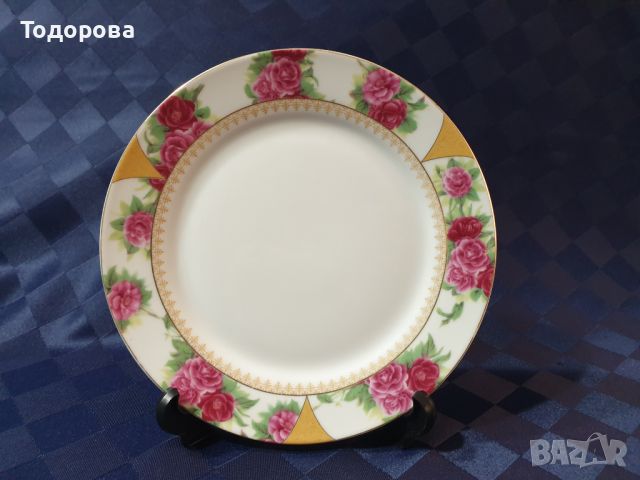 Порцеланова чиния, снимка 1 - Чинии - 45368905