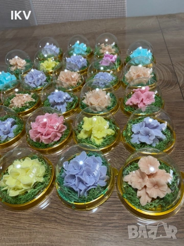 Цвете в купол 