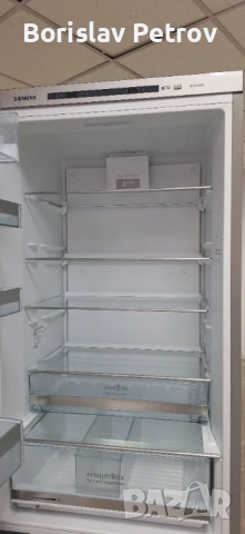 Хладилник с долен фризер Сименс А+++ 70см широк, снимка 7 - Хладилници - 54162601