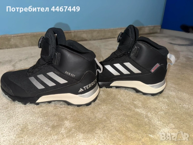 Зимни боти adidas TERREX Winter mid Boa Rain, снимка 2 - Детски обувки - 52605407