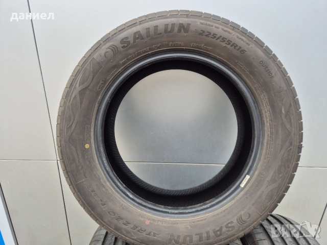 4 бр. почти нови летни гуми SAILUN 225/55/16 DOT 5124, снимка 2 - Гуми и джанти - 53477052