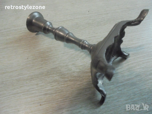 № 8494 Стар метален свещник – Made in Denmark , снимка 3 - Други ценни предмети - 51032509