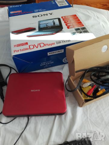 SONY DVP-FX720 portable dvd, снимка 1 - Плейъри, домашно кино, прожектори - 46225189