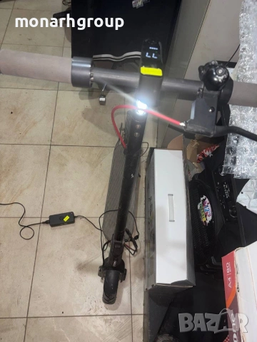 електрическа тротинетка Xiaomi + зарядно, снимка 9 - Друга електроника - 53701259