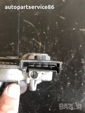 Мотор за предни чистачки за предно стъкло за Mercedes A Class W168 (1999) A1688200242, снимка 2 - Части - 54110707