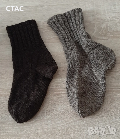 Нови,ръчно плетени терлици и чорапи, 100%вълна,за25лв, снимка 6 - Дамски чорапи - 49321921