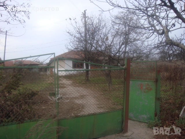 1810кв.м. дворно място с двустайна къща с. Тянево