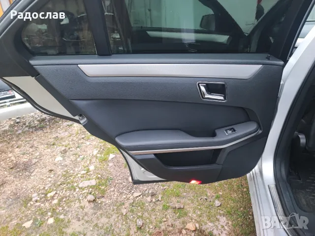 Мерцедес Е класа W212 OM 651 седан, снимка 16 - Автомобили и джипове - 48444731