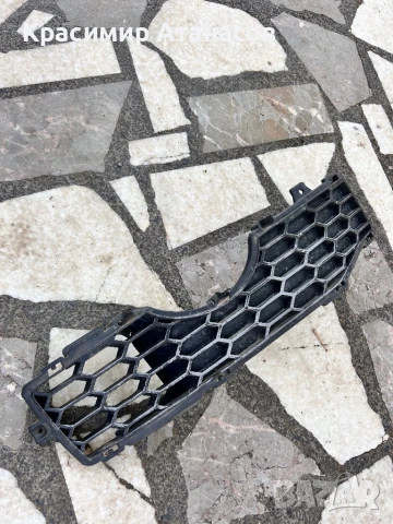 96623661. Решетка предна броня дясна за Шевролет Каптива 2008г.