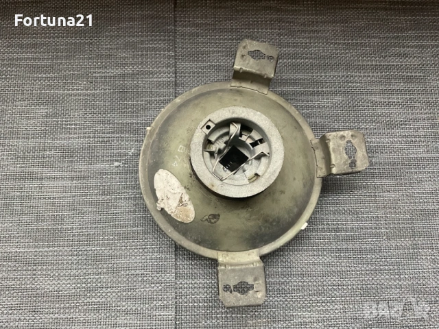 VW Golf II - оригинален фар HELLA, снимка 3 - Части - 53250824