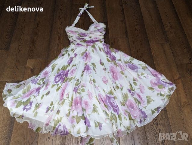 Blumarine Original Size S-M Прекрасна рокля от Коприна, снимка 1 - Рокли - 46374233