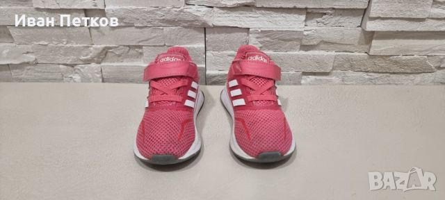 Маратонки Adidas, снимка 2 - Детски маратонки - 45509598
