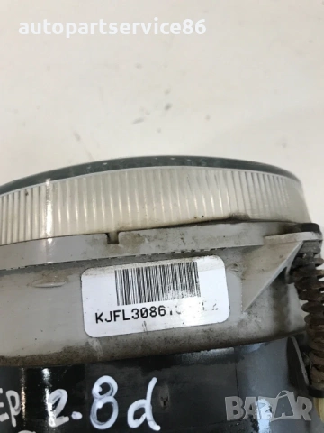 Лява фар за мъгла за Jeep Cherokee (2005) 05120259, снимка 2 - Части - 53494546